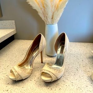 Badgley Mischka satin heels worn once
